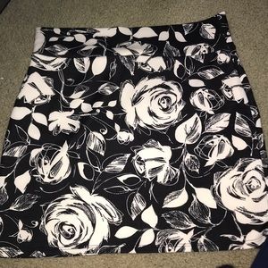 Black and White Flowered Mini Skirt